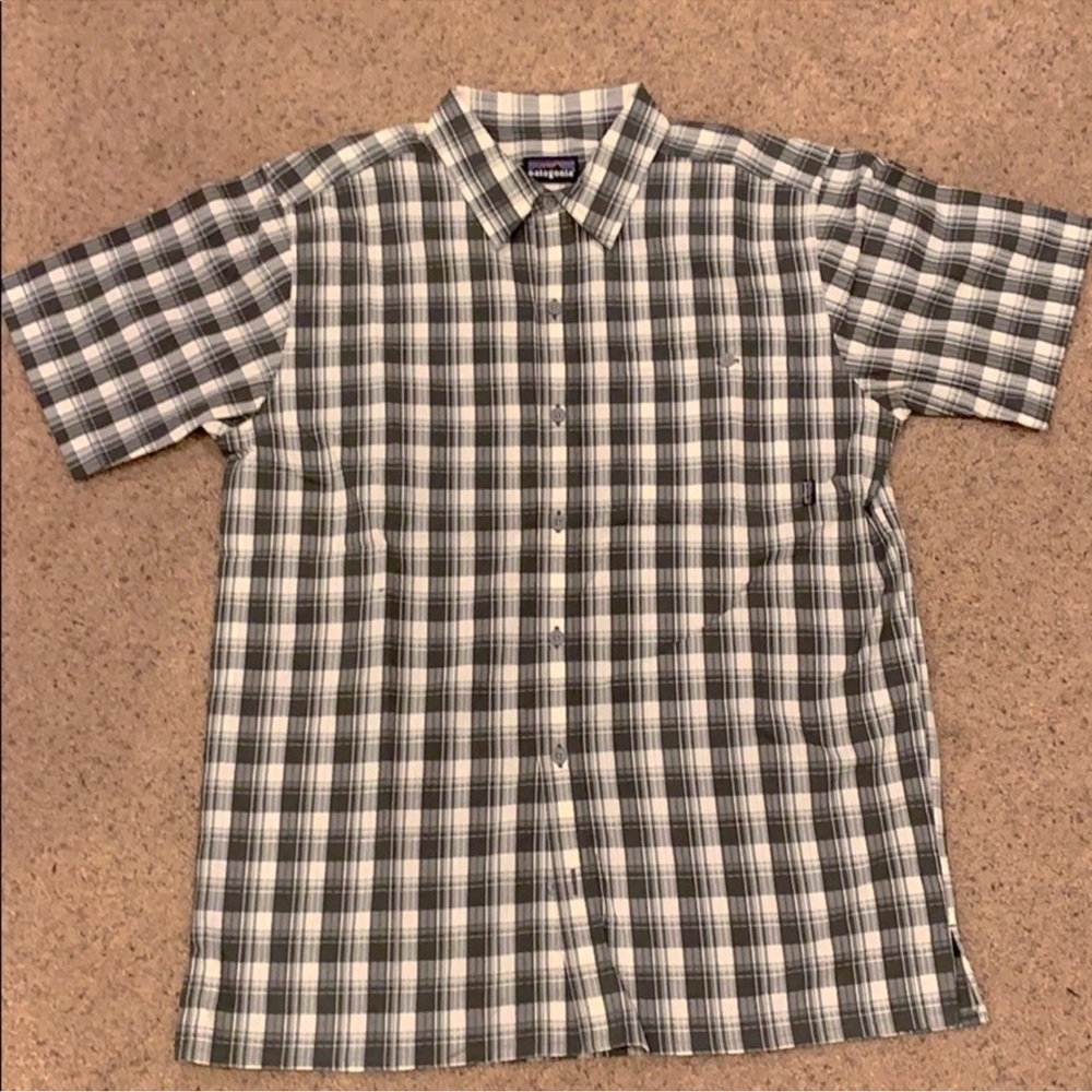 Patagonia Gray/Olive Green Casual Button Down Shirt